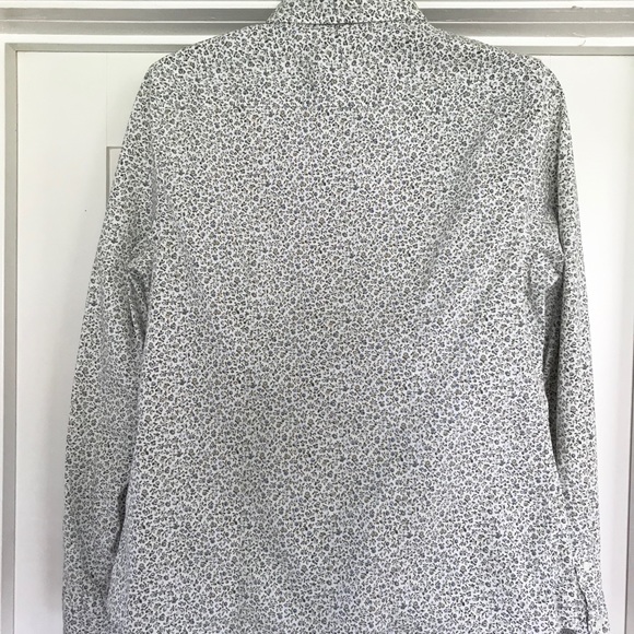 Land’s End Flowered button-down blouse - Picture 2 of 5